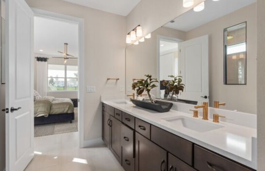 Interior features of the Mahogany Grand home style at EverBe in Orlando FL